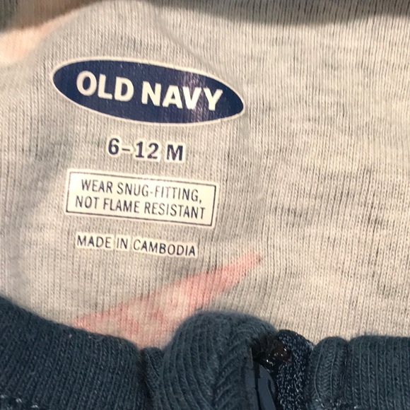 Lot of 3 Old Navy 6-12 Month Onesies - Picture 8 of 9